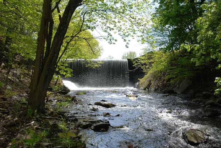 Property Photo:  18 Plattekill Road  NY 12542 