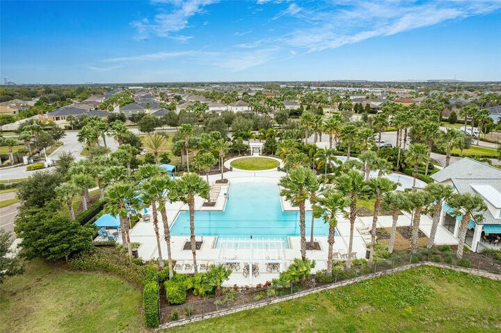 Property Photo:  11412 Lake Lucaya Drive  FL 33579 