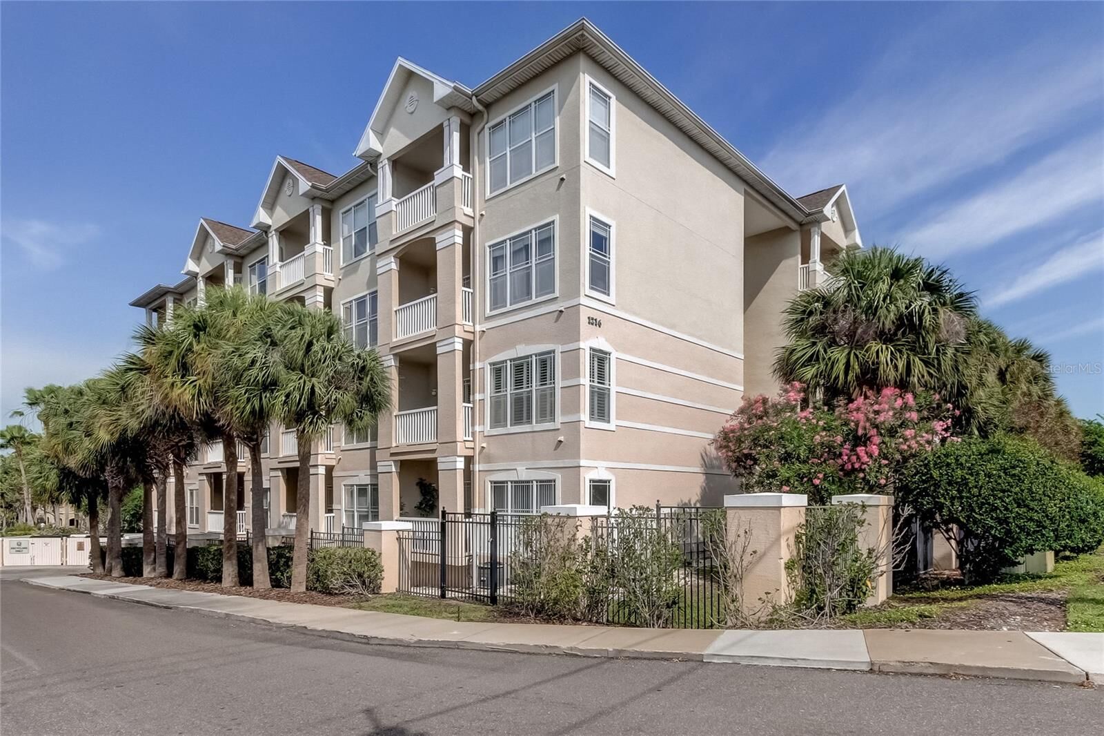 Property Photo: 1216 S Missouri Avenue 220 FL 33756