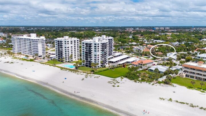 Property Photo: 621 Alhambra Road FL 34285