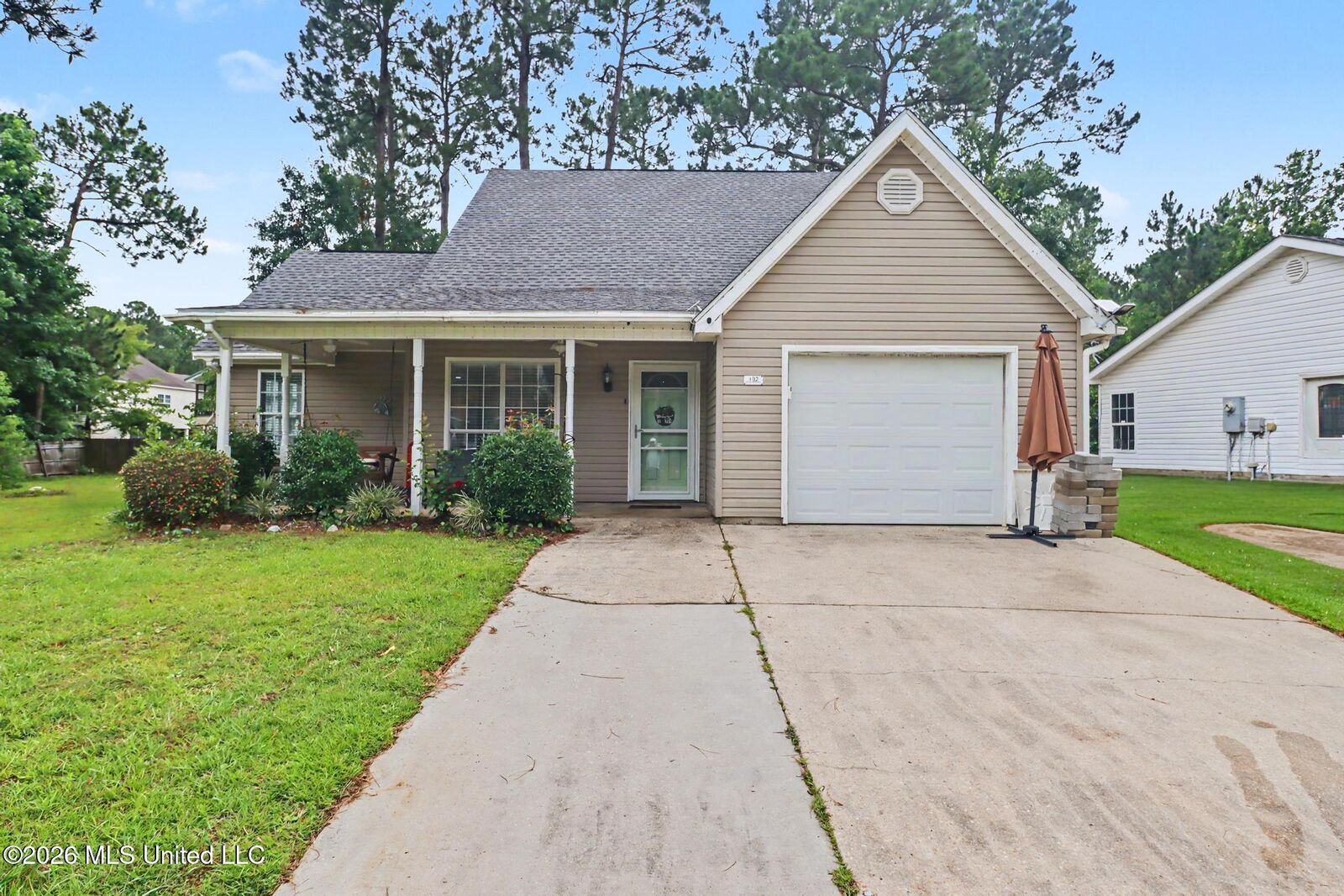 Property Photo: 492 Royal Oak Drive MS 39571