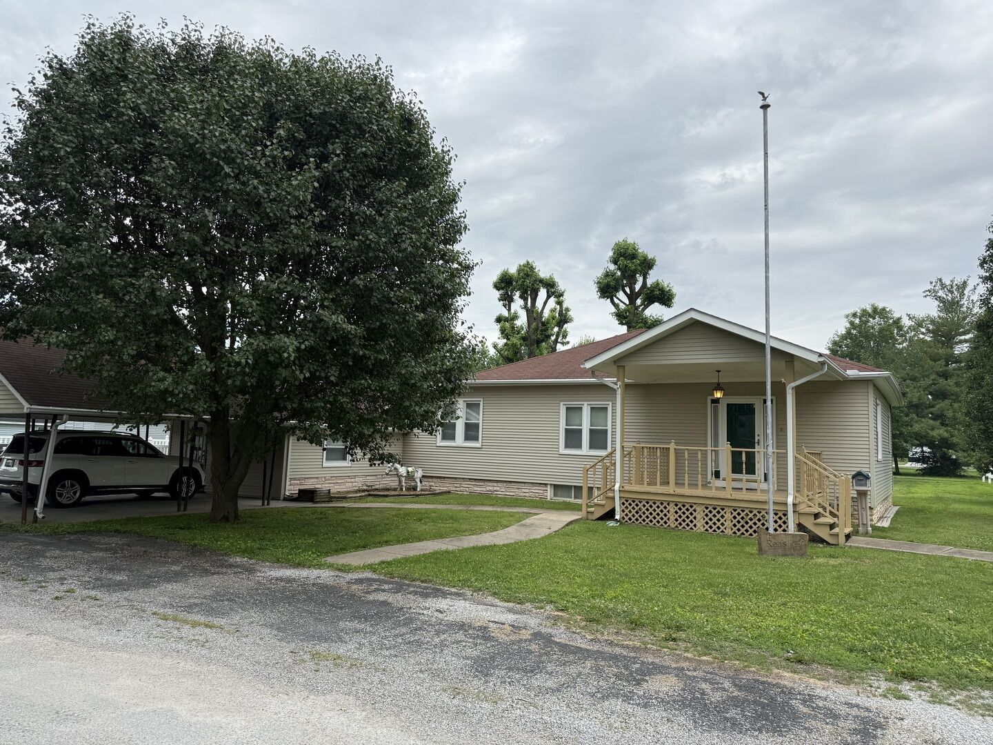 Property Photo:  602 W Ray Avenue  IL 62822 