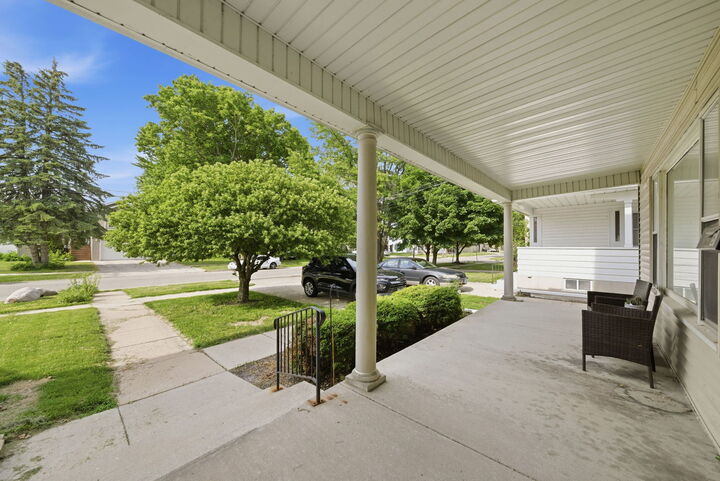Property Photo:  613 Webster Street  IL 61350 