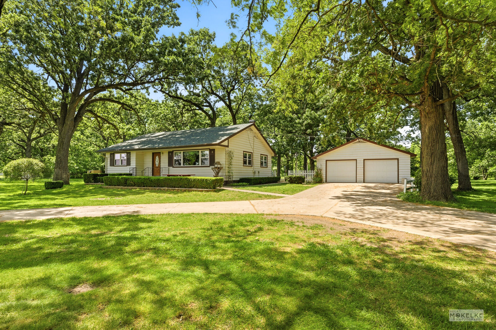 Property Photo: 7823 Galena Road IL 60512
