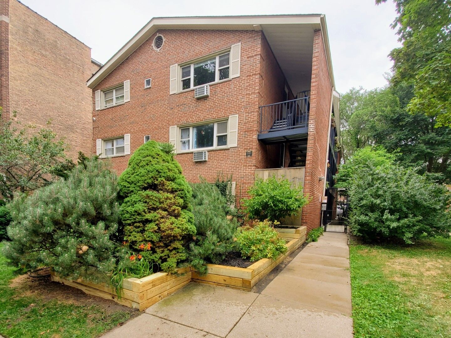 Property Photo:  540 Hinman Avenue 7  IL 60202 
