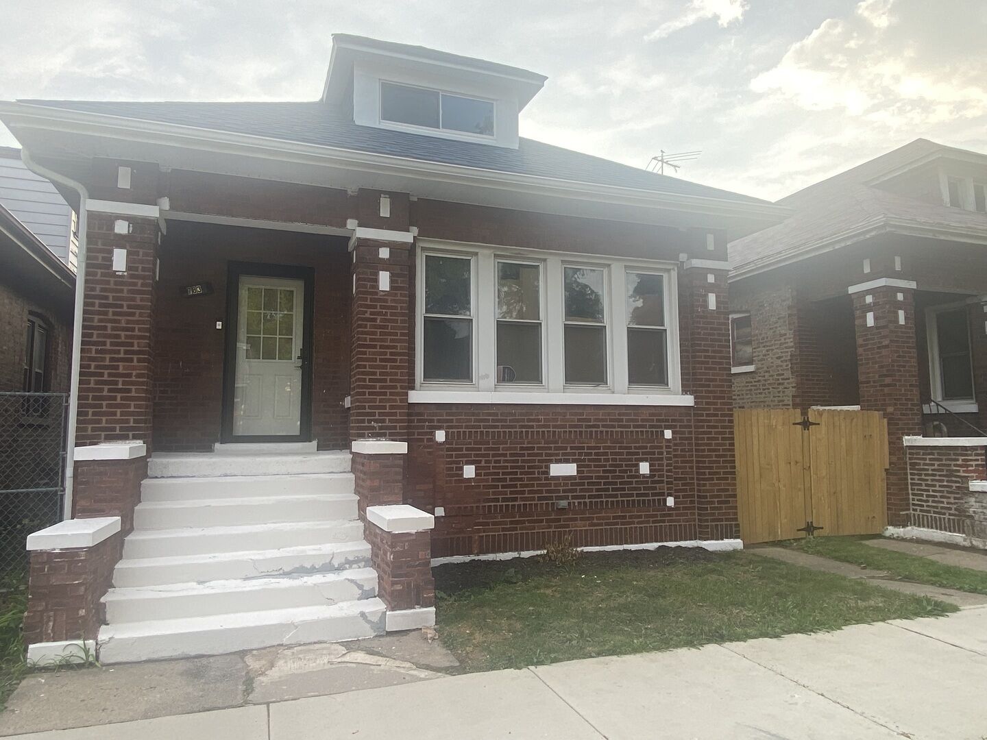 Property Photo: 7832 S Vernon Avenue IL 60619