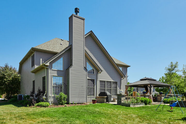 Property Photo:  26300 W Chatham Drive  IL 60585 