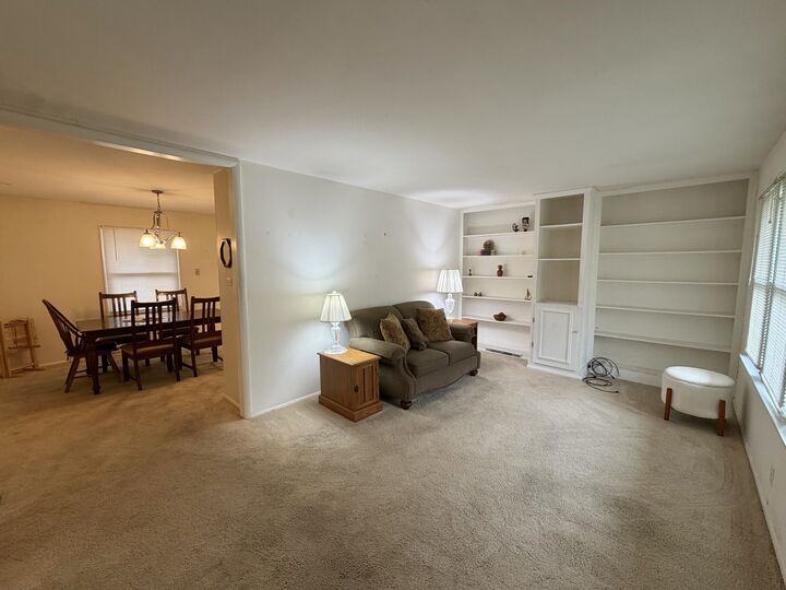 Property Photo:  213 River Drive  IL 60115 