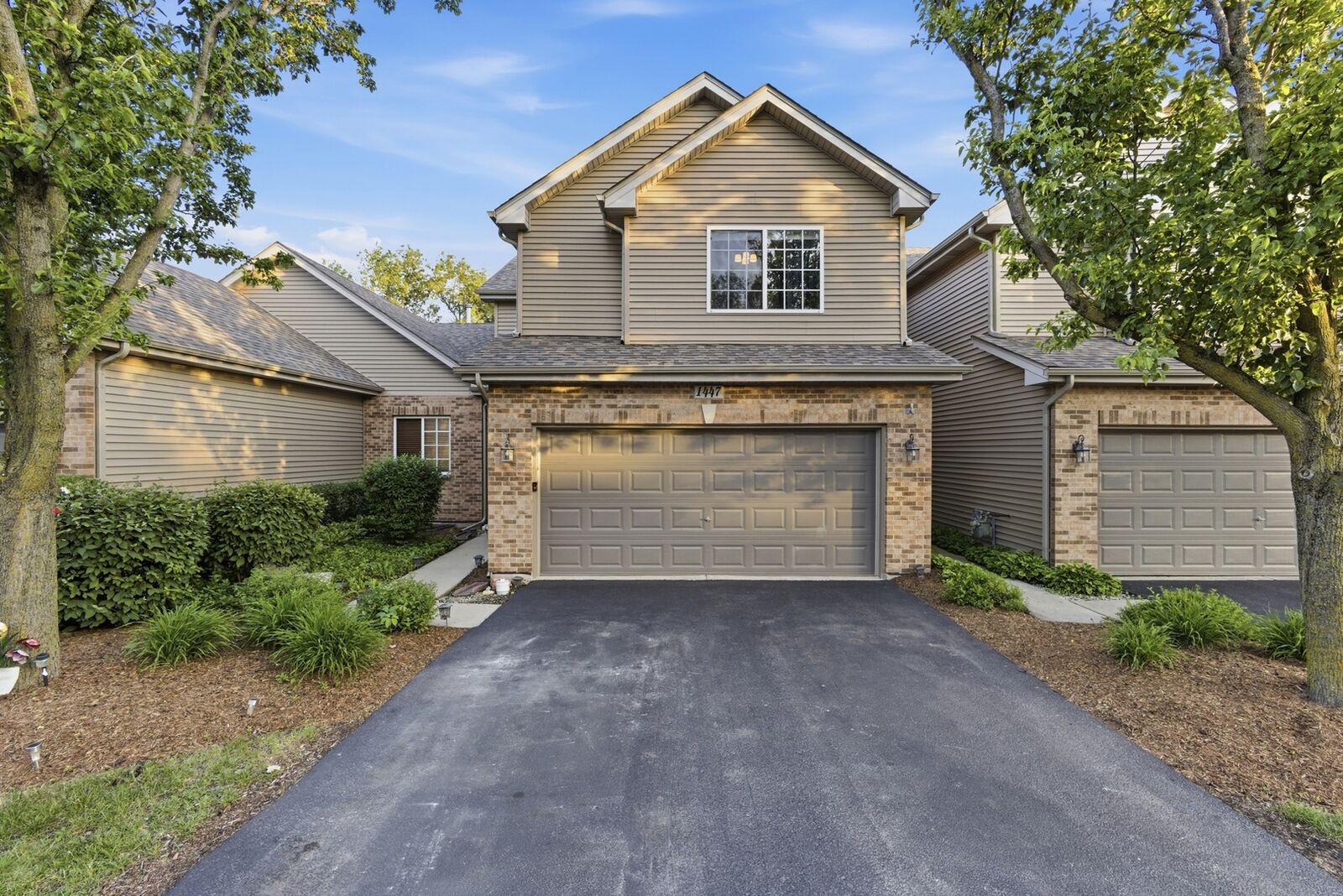 Property Photo:  1447 Mackenzie Lane  IL 60120 