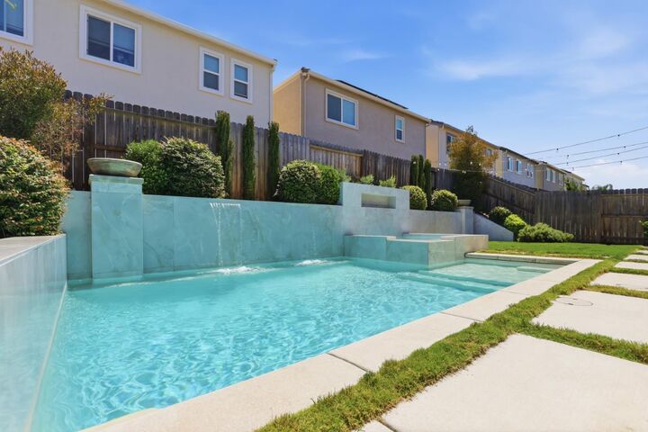 Property Photo: 909 Hopkins Street CA 95648
