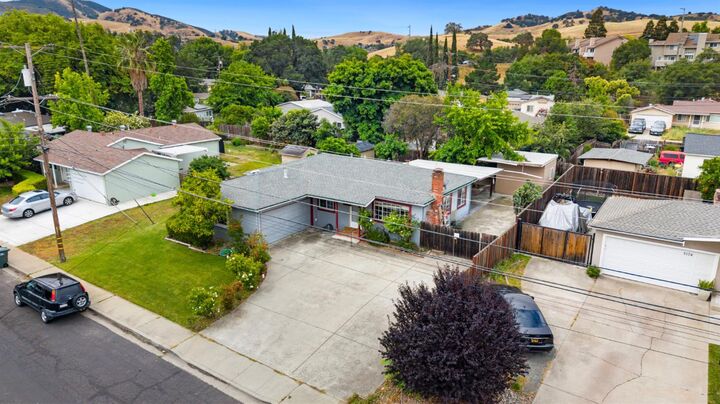 Property Photo: 5140 Black Oak CA 94521