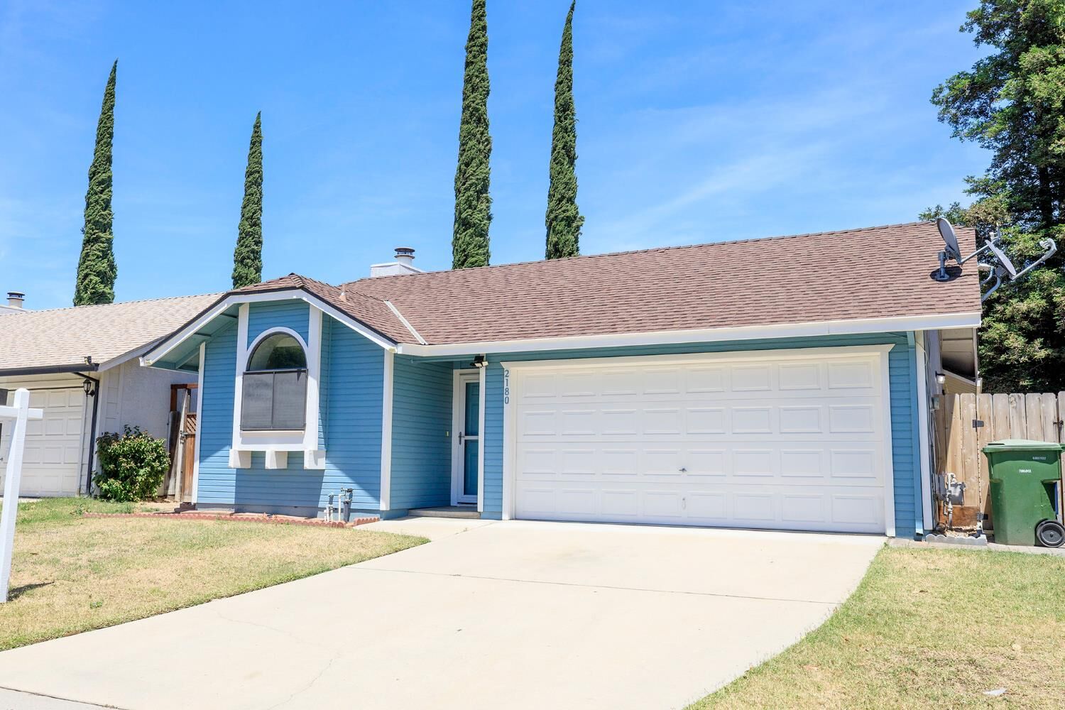 Property Photo:  2180 Oxford Avenue  CA 95382 