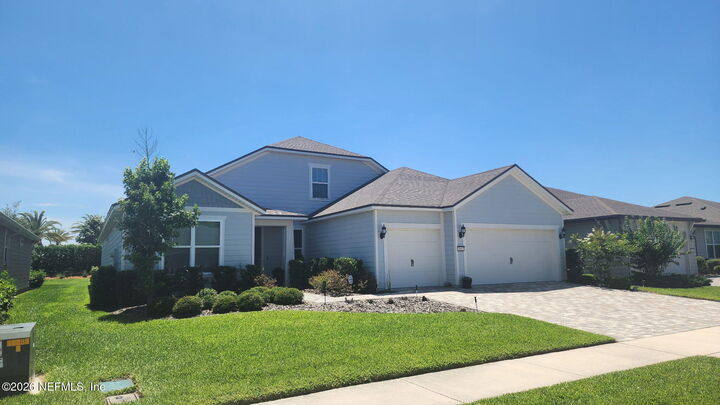 Property Photo: 10683 Town View Drive FL 32256