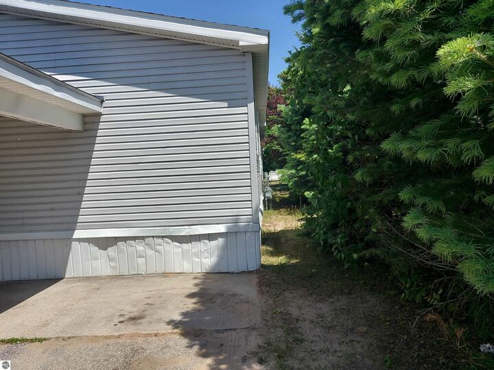 Property Photo:  2336 Leisure Lane  MI 49686 