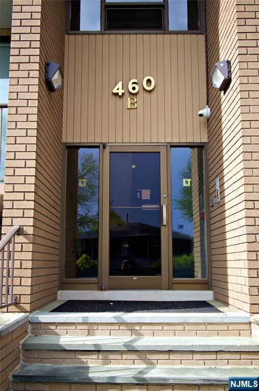 Property Photo:  460 Liberty Street 460 B Unit 207  NJ 07643 
