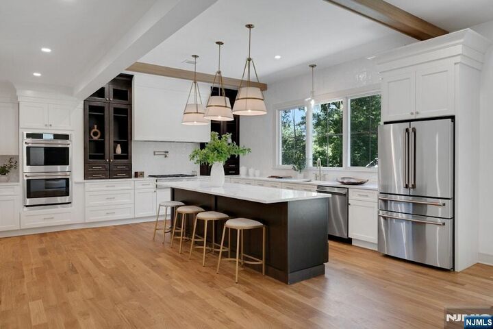 Property Photo:  51 Brookside Terrace  NJ 07006 