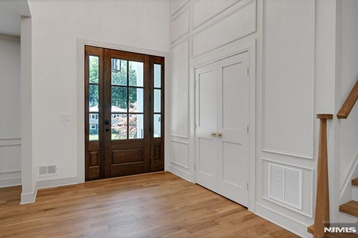 Property Photo:  51 Brookside Terrace  NJ 07006 