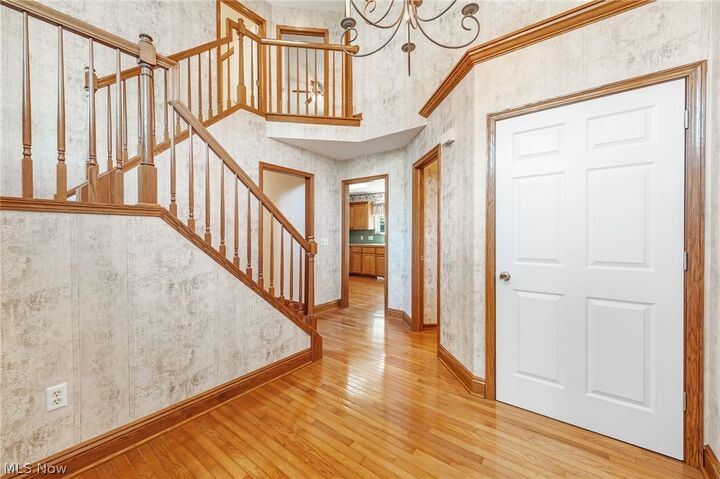 Property Photo: 1179 Vineyard Drive OH 44256