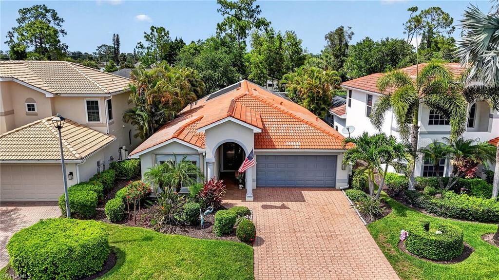 Property Photo:  9110 Astonia Way  FL 33967 