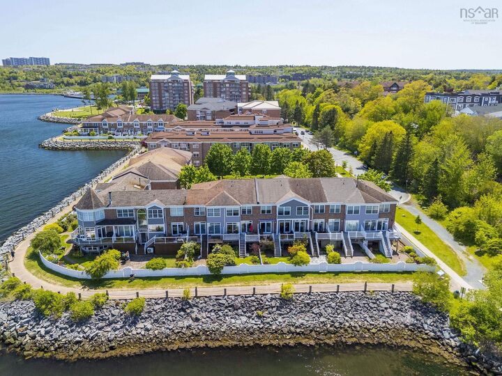 Property Photo: 5 Arthur Lismer Court NS B4A 4B4
