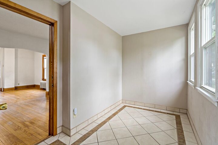 Property Photo:  996 Charles Avenue  MN 55104 