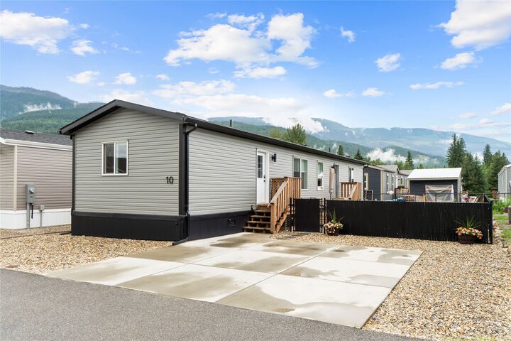 1705 Hillier Road 10 — photo 1