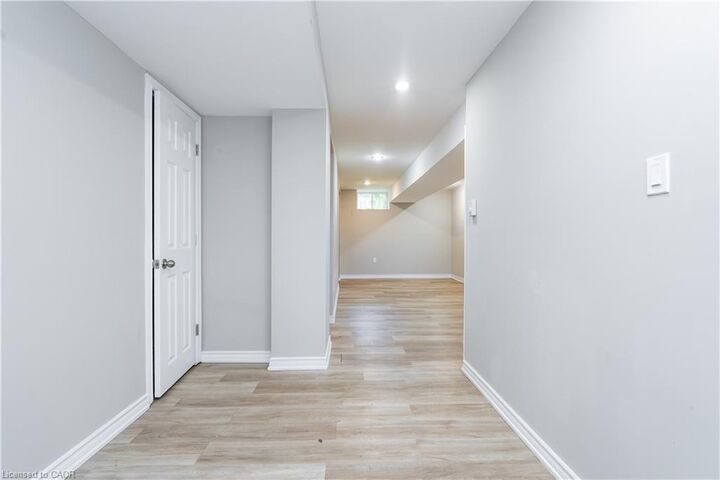 Property Photo:  25 Spadina Avenue Bsmt  ON L8M 2W8 