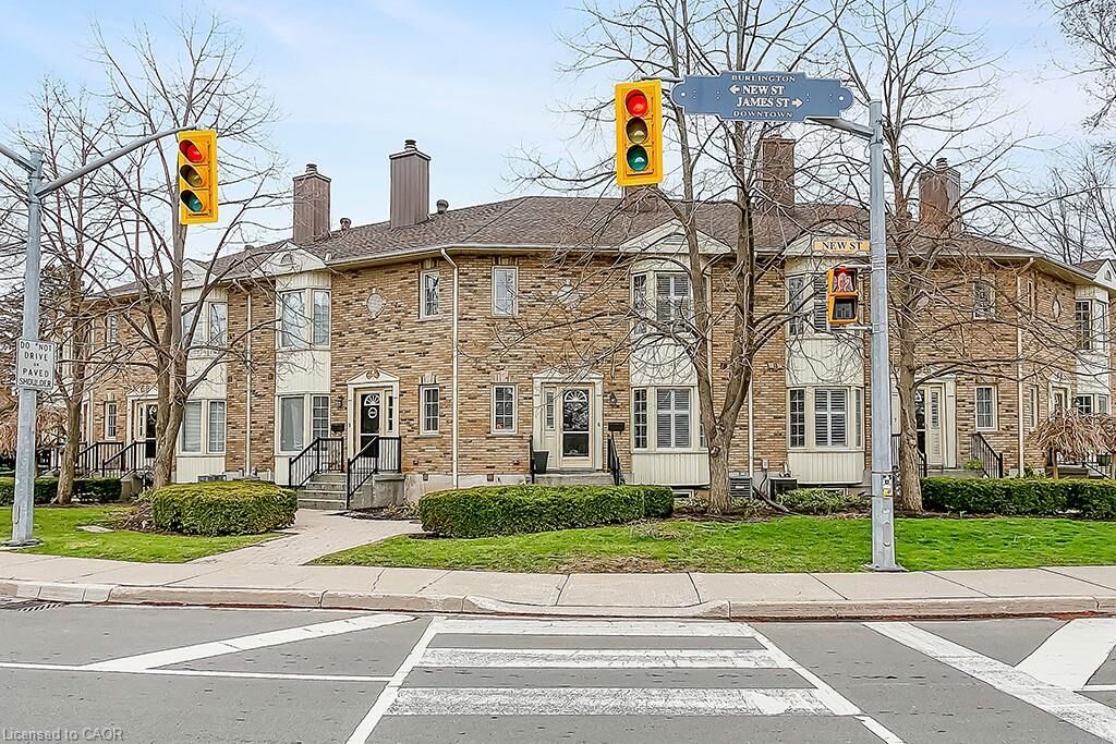 Property Photo:  2110 New Street 6  ON L7R 1H8 