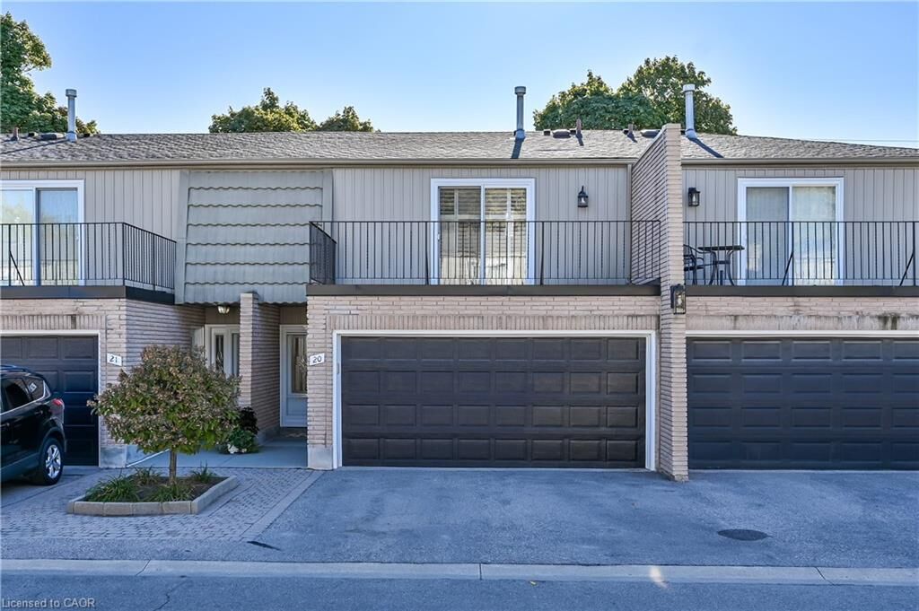 Property Photo:  1011 White Oak Drive 20  ON L7T 2L3 