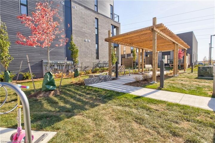 Property Photo: 261 Woodbine Avenue 73 ON N2R 0A9