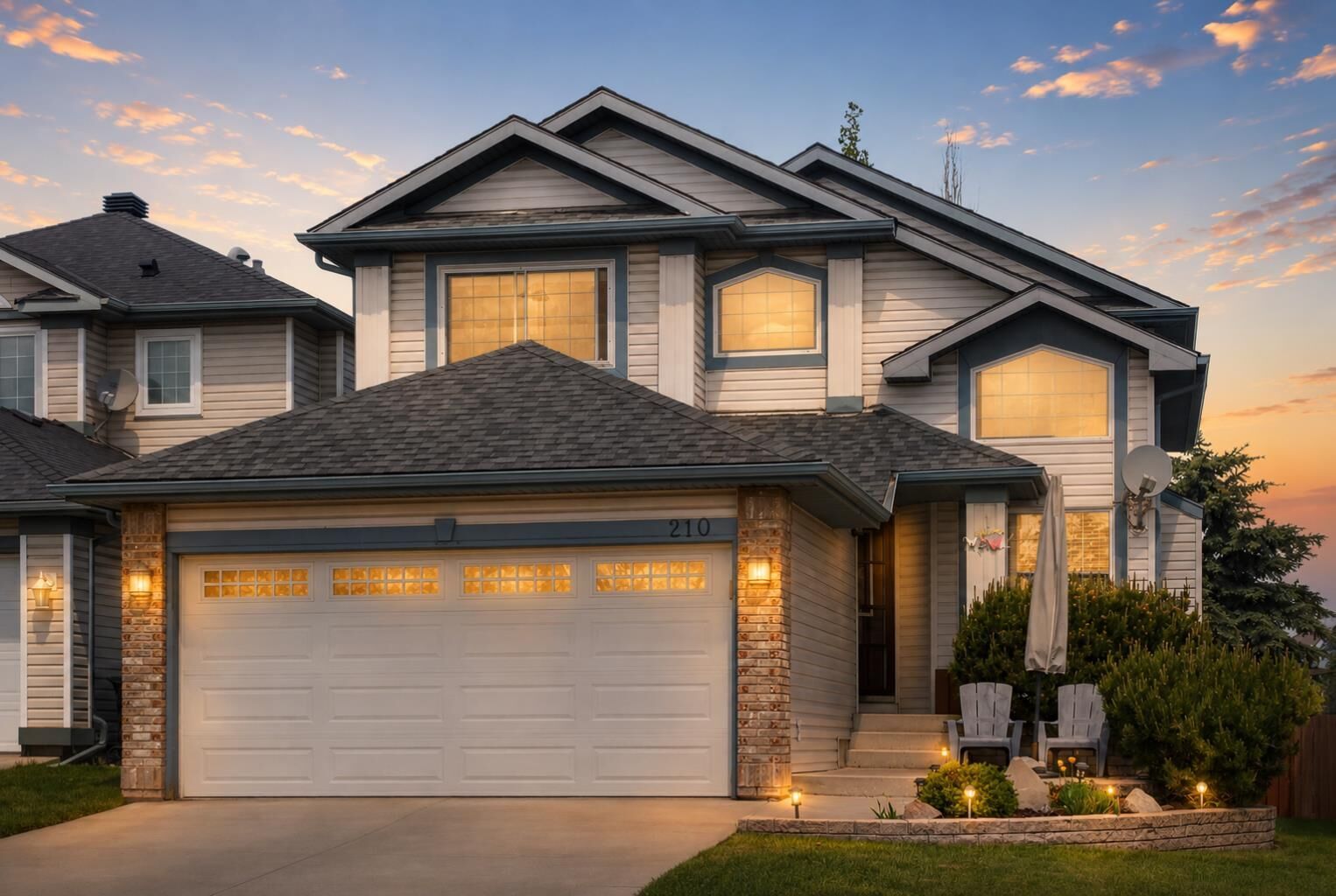 Property Photo:  210 Douglas Ridge Place SE  AB T2Z 2T4 