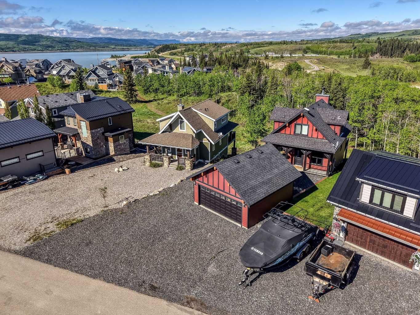 Property Photo:  247 Cottageclub Crescent  AB T4C 1B1 