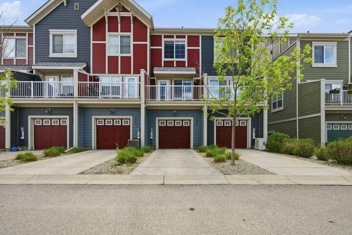 123 Marquis Lane SE — photo 1