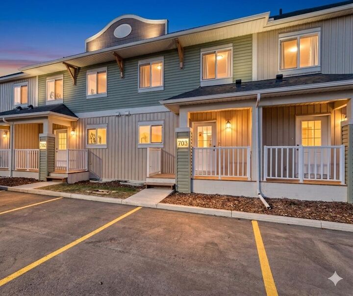 Property Photo: 1002 Clover Road AB T0M 0N0