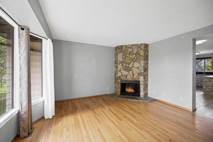 Property Photo:  56 Templeridge Crescent NE  AB T1Y 4M4 