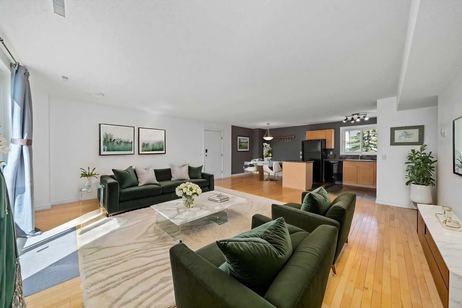 Property Photo: 1540 29 Street NW 804 AB T2N 4M1
