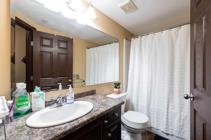 Property Photo: 10217 Queen Street 202 AB T9H 5S5