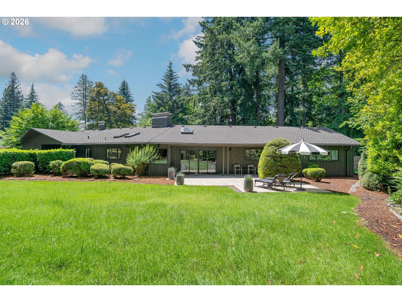 Property Photo:  5100 SW Laurelwood Ave  OR 97225 