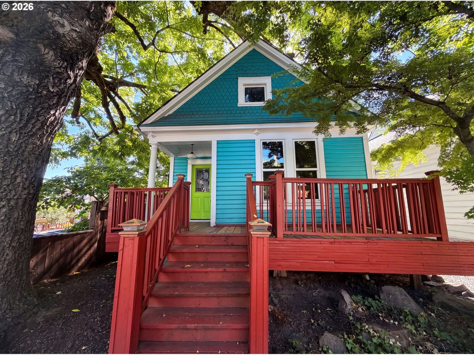 Property Photo:  3214 SE 9th Ave  OR 97202 