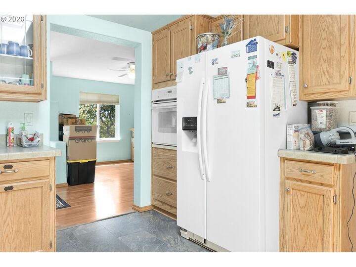 Property Photo:  96465 Coverdell Rd 8  OR 97415 