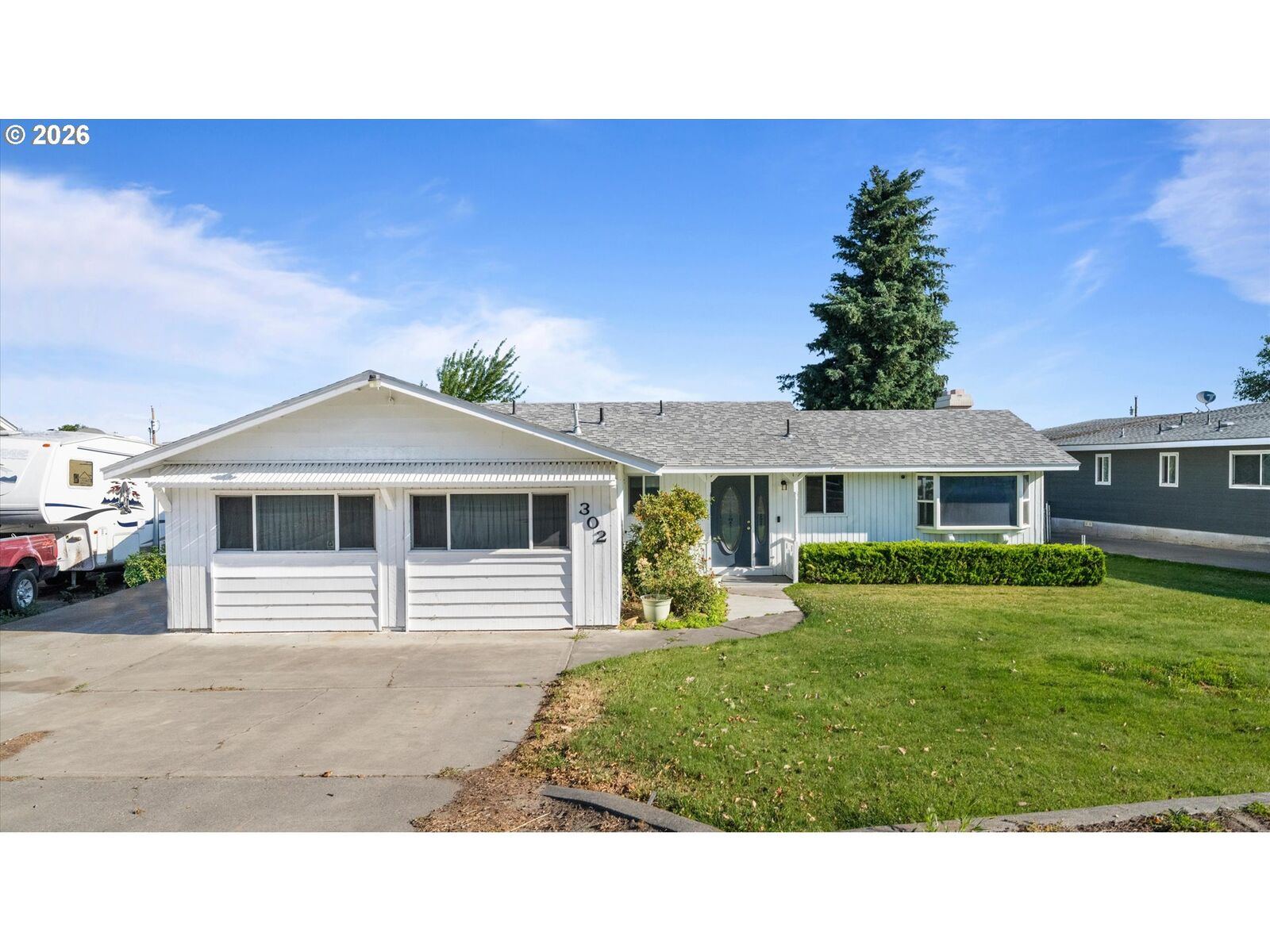 Property Photo: 302 NW Columbia Ave OR 97818