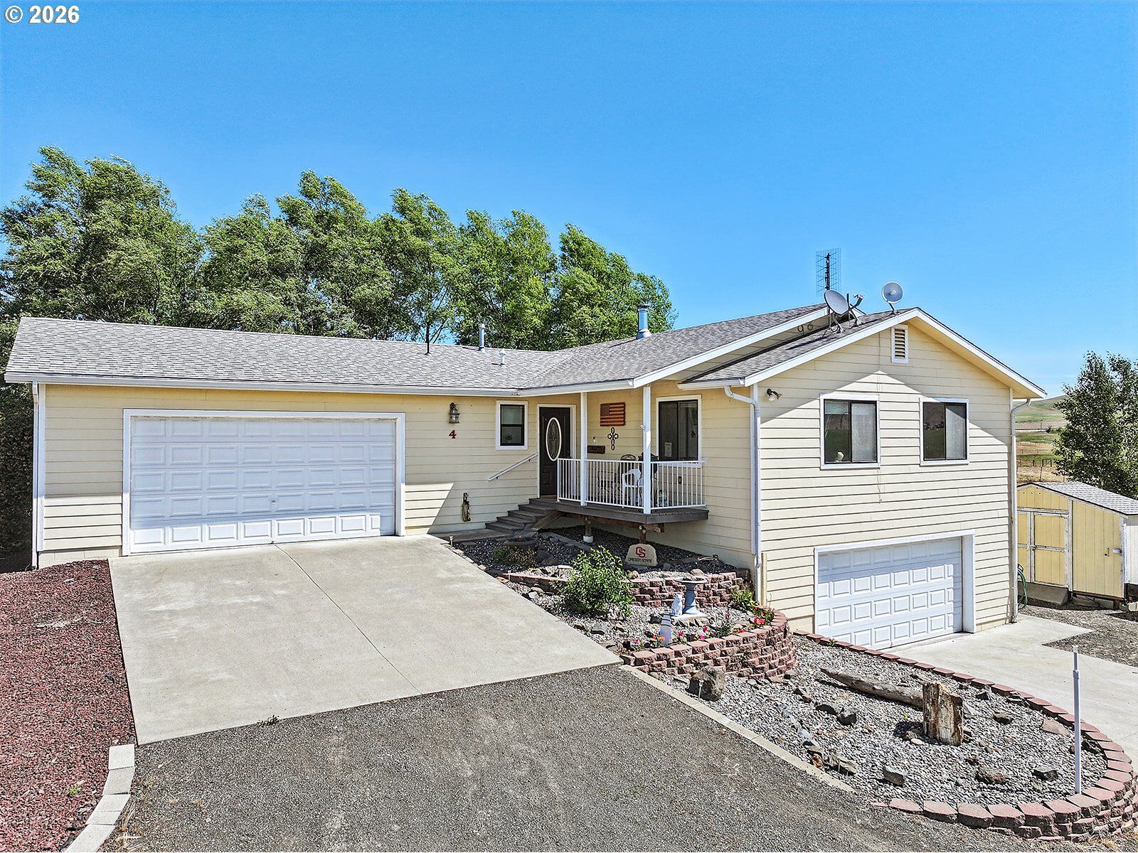 Property Photo: 4 S Bailey Loop Dr WA 98620