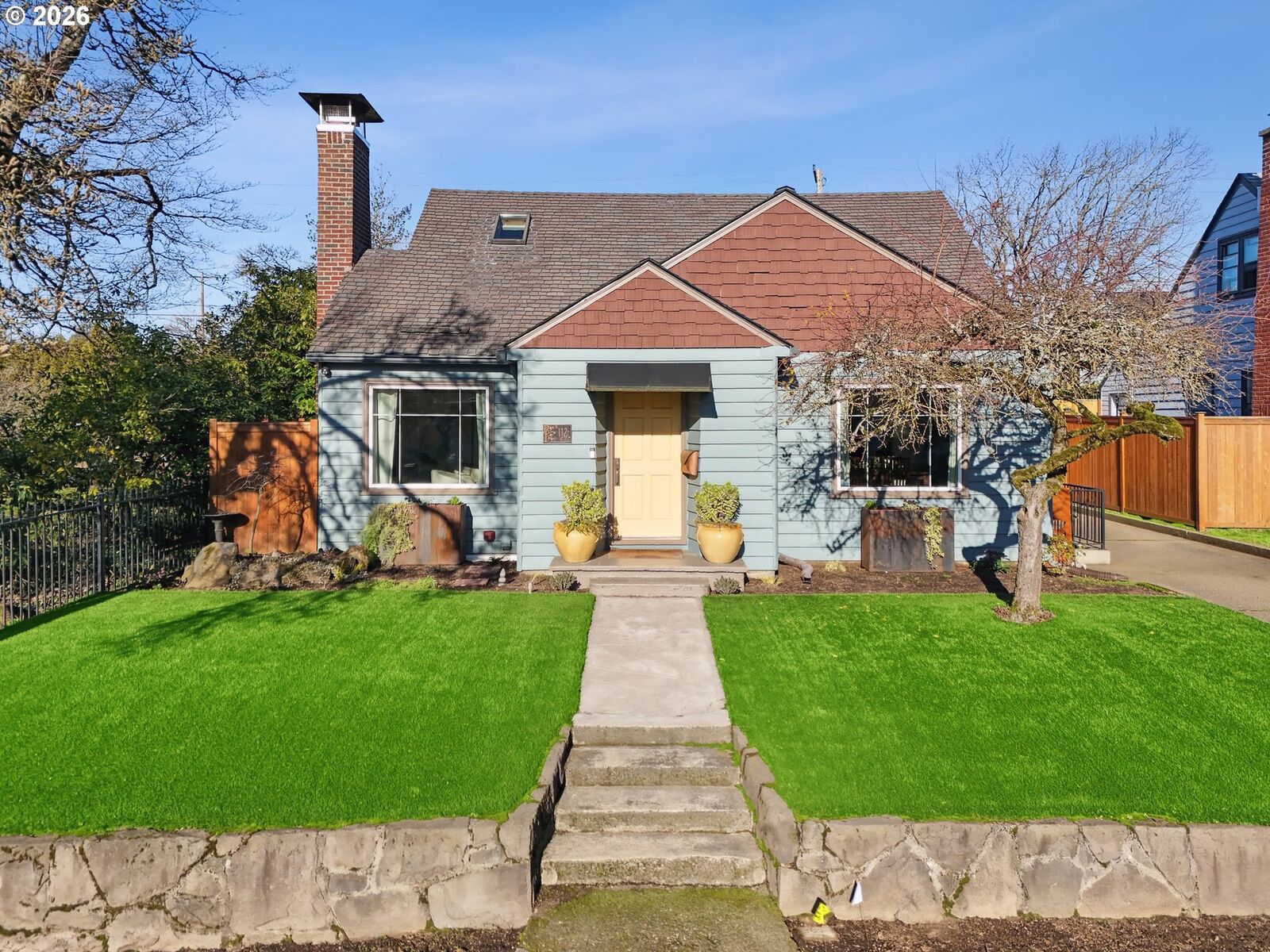 Property Photo:  112 W 35th St  WA 98660 