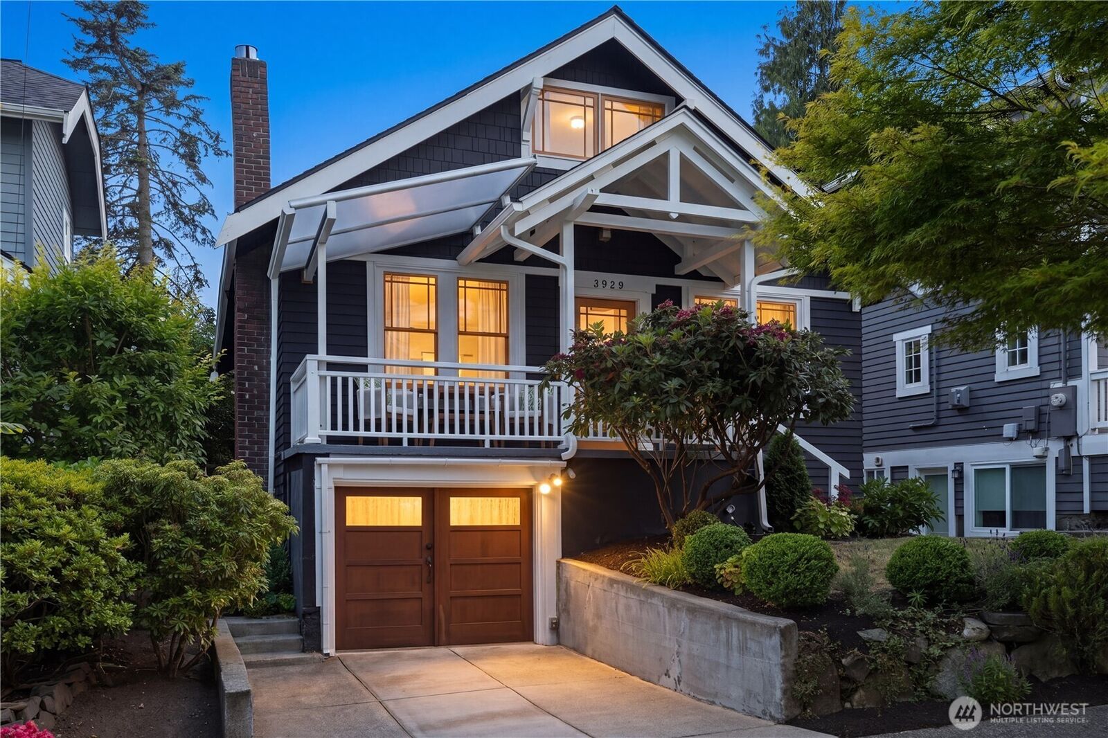 Property Photo:  3929  Ashworth Avenue N  WA 98103 