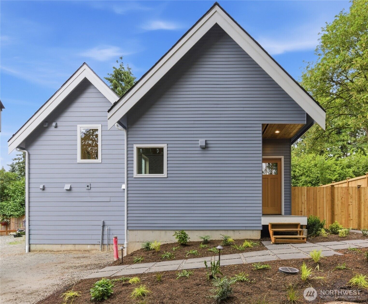 Property Photo:  11737  40th Avenue NE C  WA 98125 