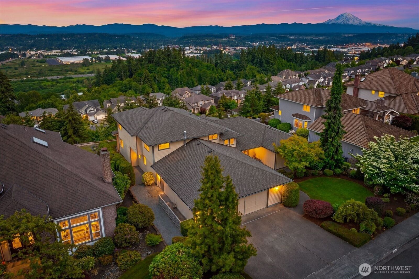 Property Photo: 1312 W Street NW WA 98001