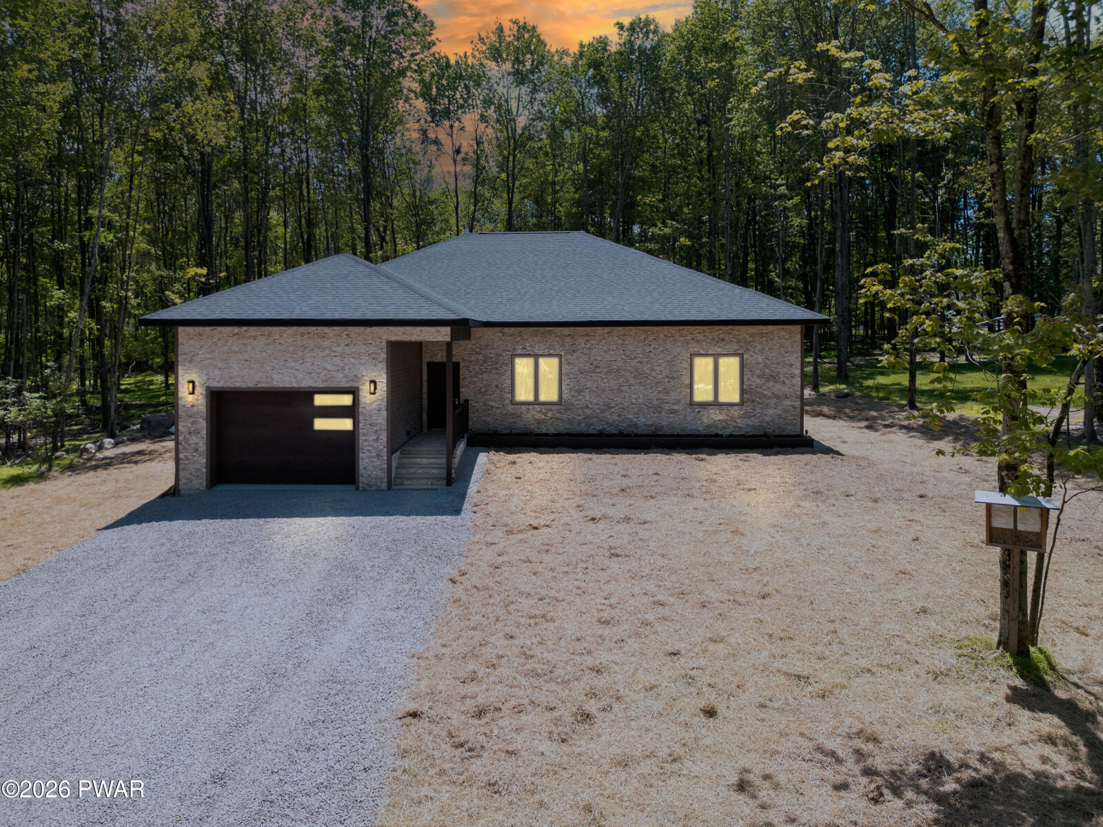 Property Photo:  18 Osprey Circle  PA 18436 