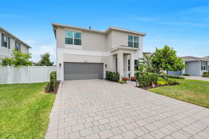 Property Photo:  4506 Catalina Way  FL 33463 