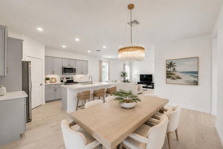 Property Photo: 4506 Catalina Way FL 33463