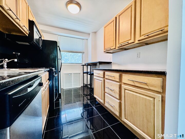 Property Photo: 91 Strawberry Hill Avenue 425 CT 06902